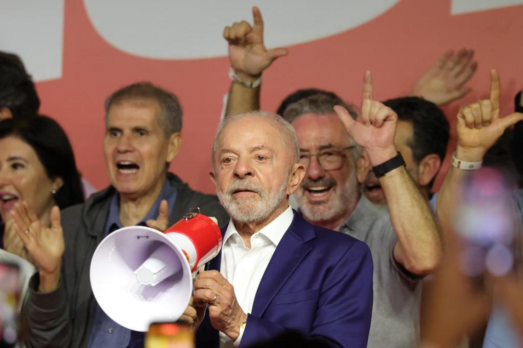 Lula cambia su estrategia electoral: videoselfis para movilizar a la militancia