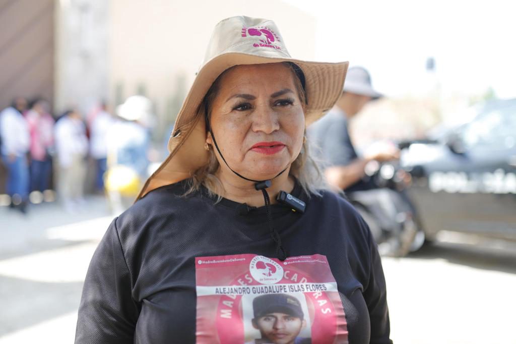 Madre buscadora en México consigue primer permiso oficial para buscar a hijo desaparecido