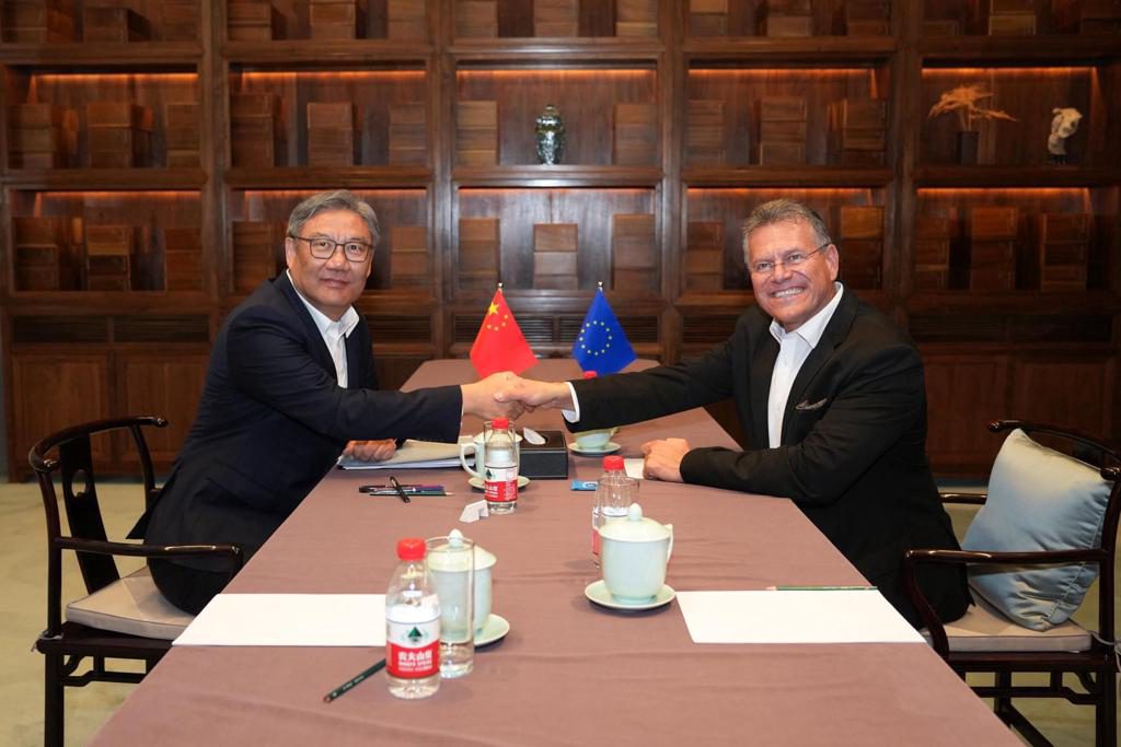 Sefcovic se reúne con titular de Comercio en Pekín y pide resultados «tangibles» con China