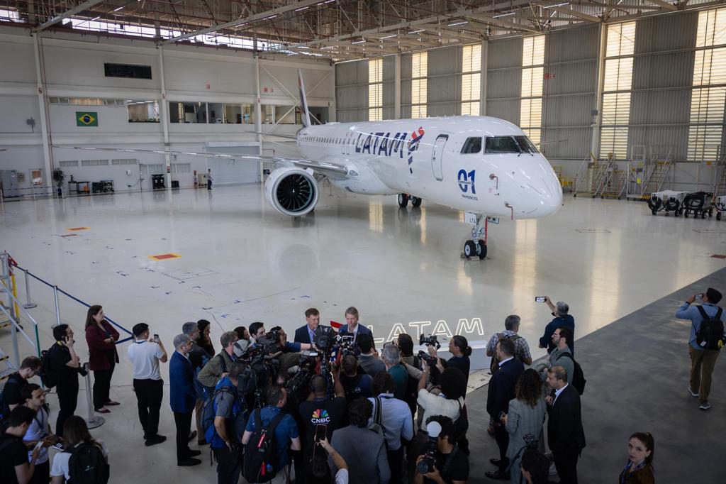 Latam estudia operar sus nuevos Embraer en Suramérica tras incorporarlos en Brasil