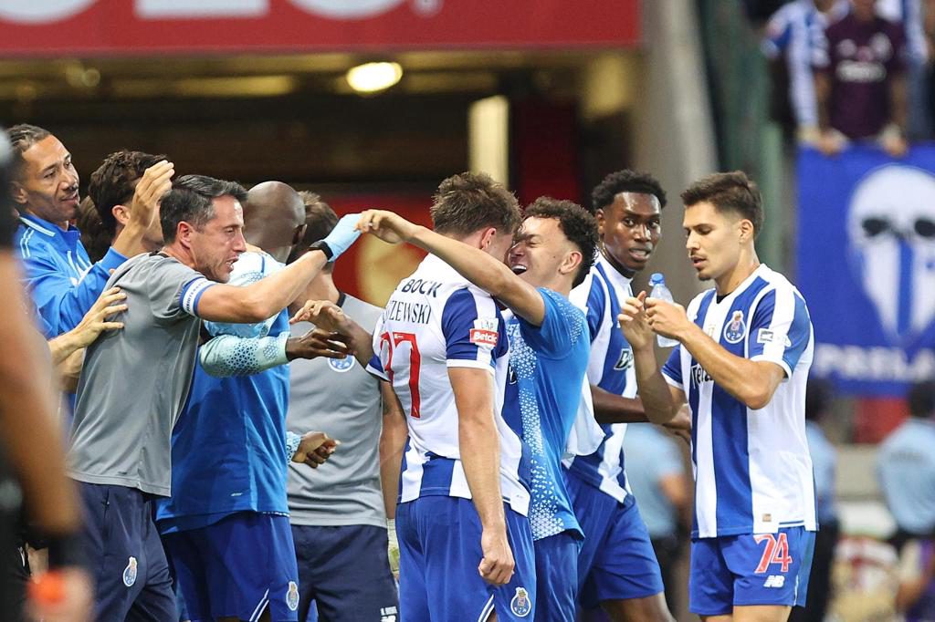 El Oporto se impone al Marítimo (1-2) antes de enfrentarse al Betis