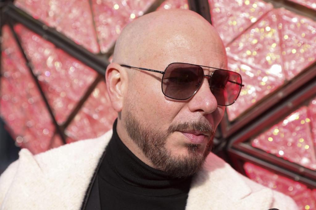 Coreógrafo de Pitbull y Karol G dirigirá baile y dirección creativa de Miss Universo 2026