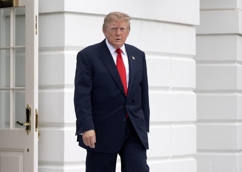 Trump dice que él decidirá si se transmite en directo la ejecución del militar