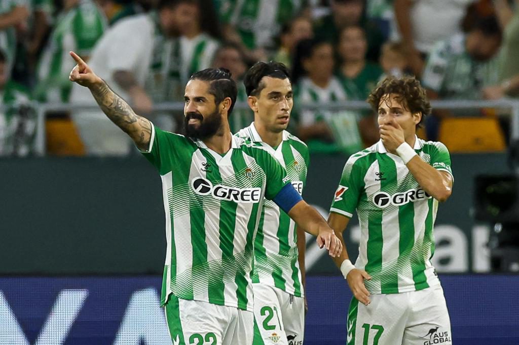 El Betis sigue intratable en Sevilla (5-2)