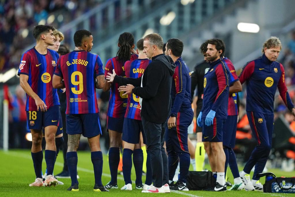 Hansi Flick repite convocatoria para el partido del Barça contra el Galatasaray