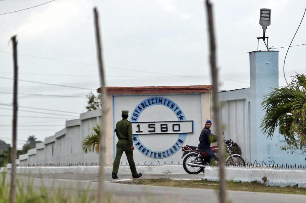 ONG reporta 79 violaciones de derechos y 4 muertes en cárceles de Cuba en septiembre