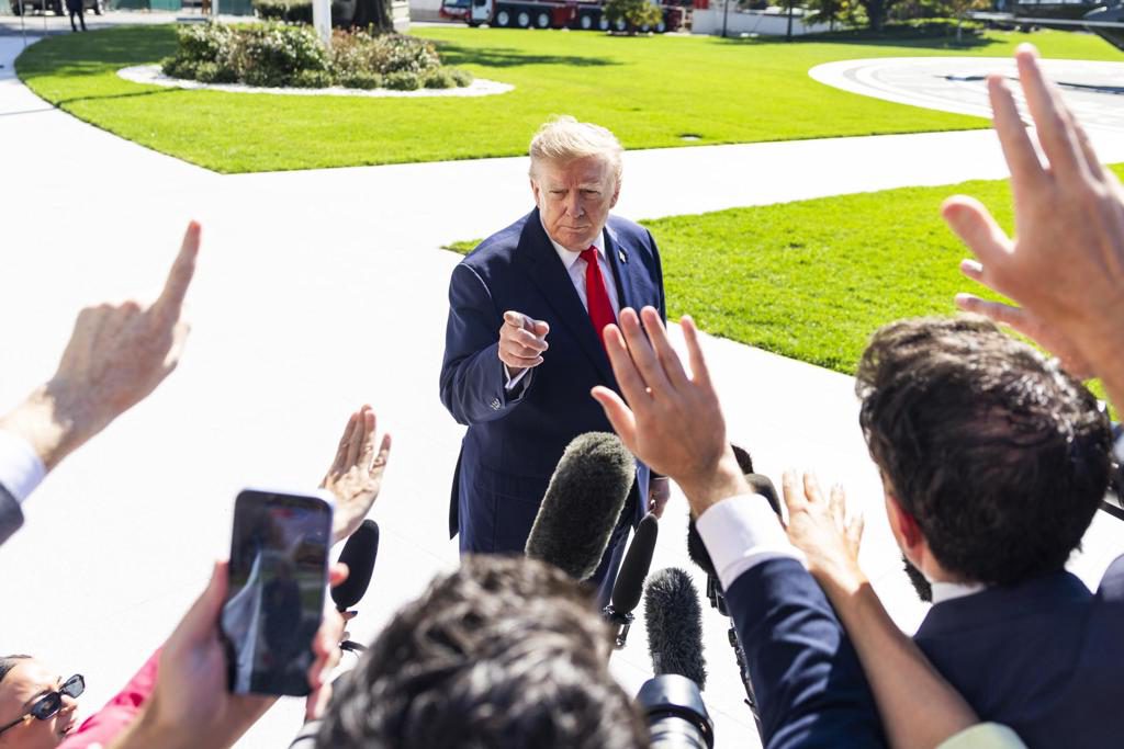 Trump anuncia que EEUU prepara la exploración «masiva» de petróleo y gas en Groenlandia