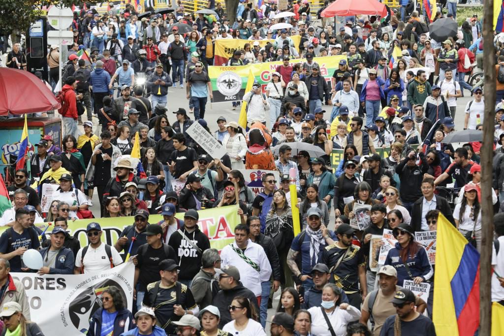 Miles de colombianos protestan en el primer paro nacional del Gobierno de De la Espriella