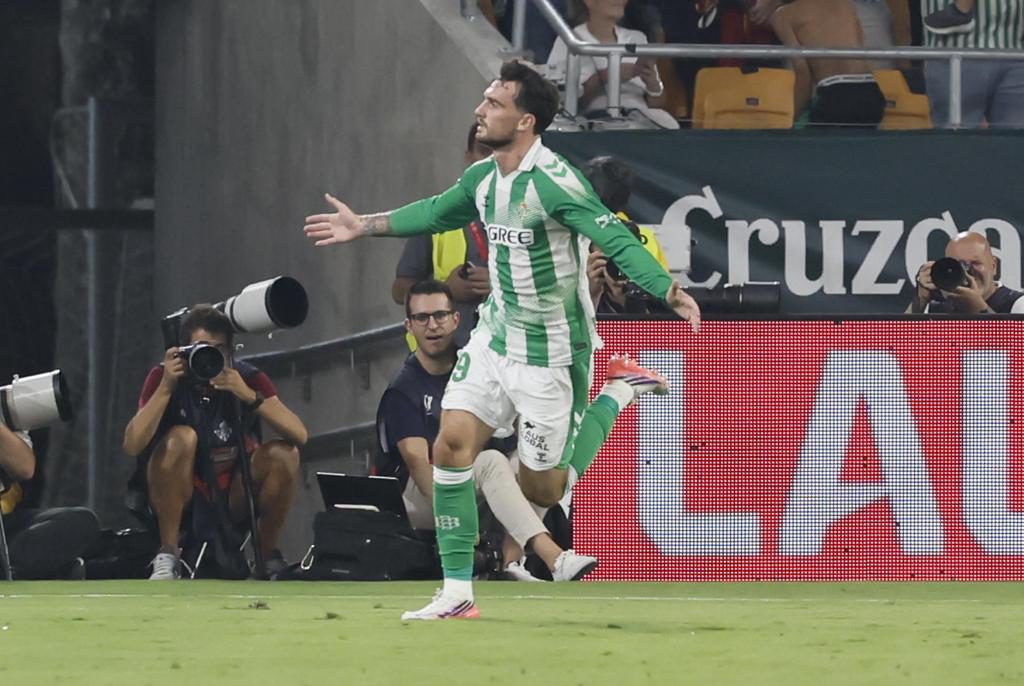 Antony y Parrott, en el ataque bético y los españoles Veiga y Sainz en el once portugués