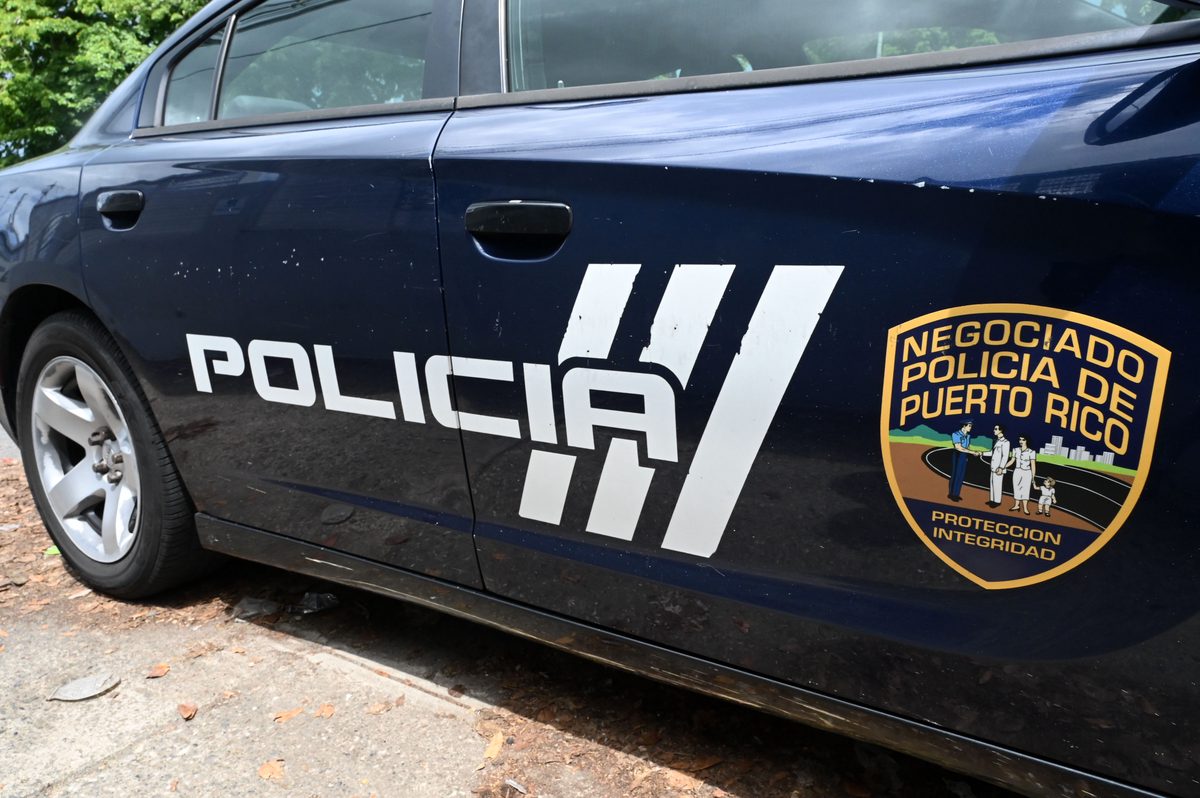Encuentran cargador con 17 balas en bulto de estudiante en Ponce