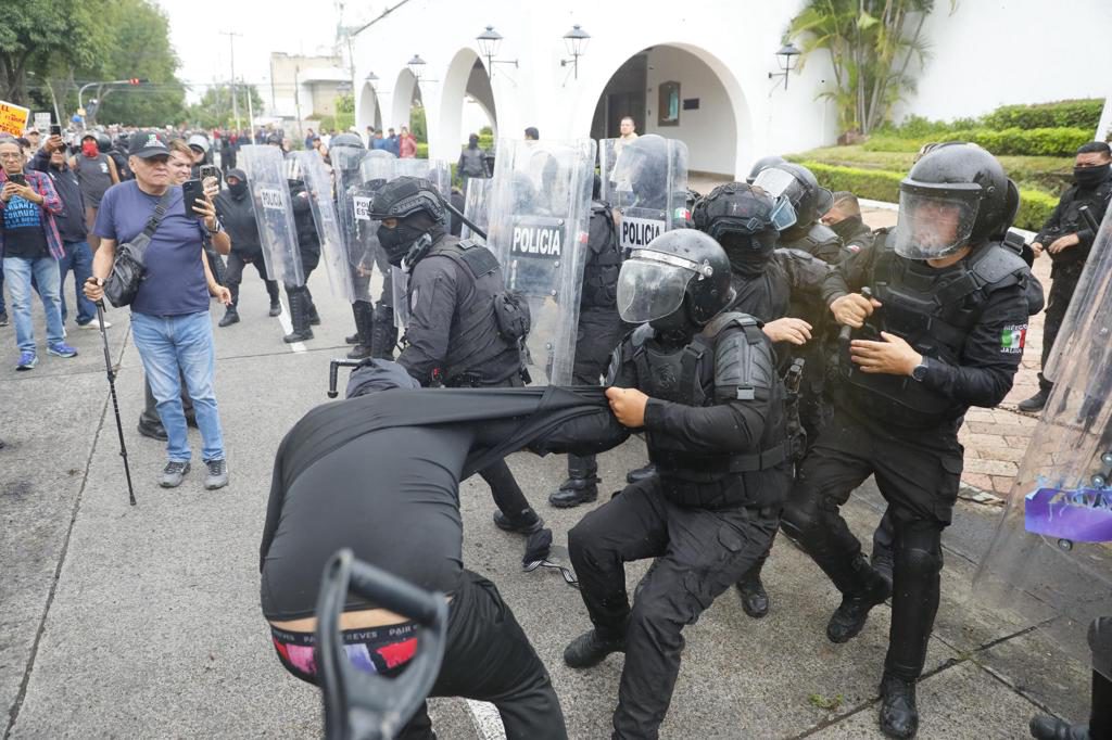 Comisión de Derechos Humanos denuncia presuntas torturas en protesta por el agua en México