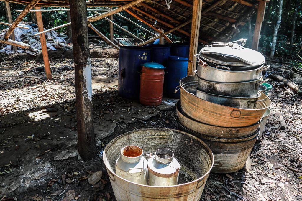 México desmantela laboratorio clandestino y decomisa 1,3 toneladas de metanfetamina