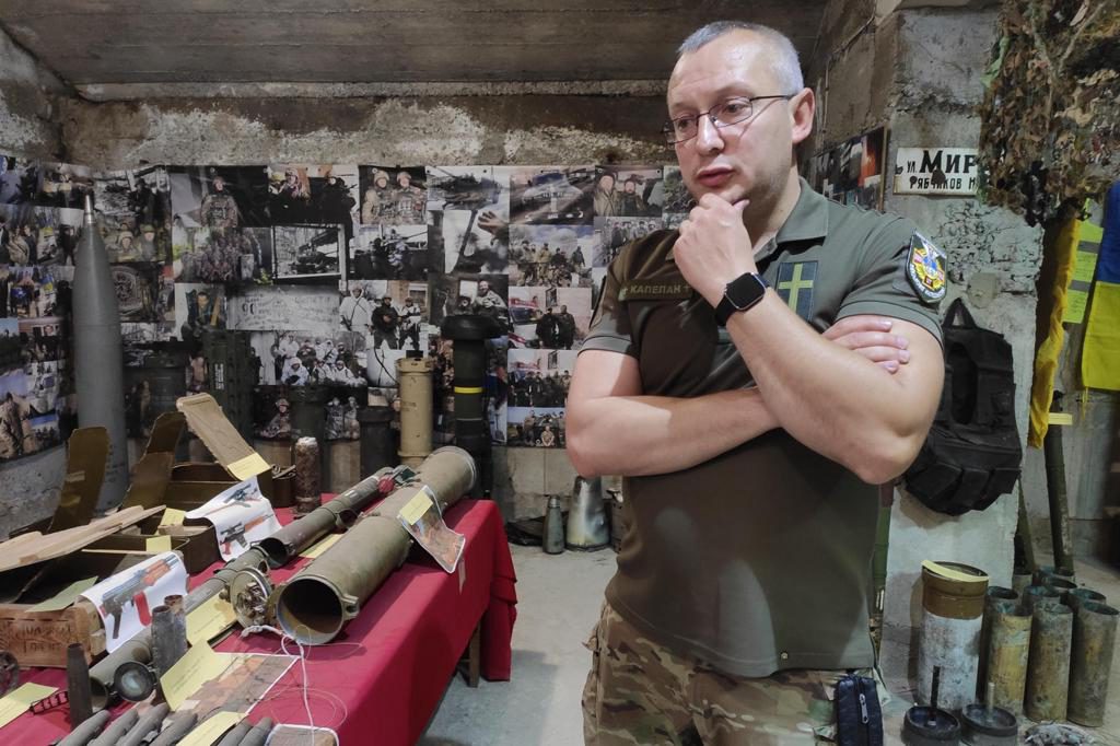 Los capellanes militares brindan apoyo espiritual a los soldados ucranianos