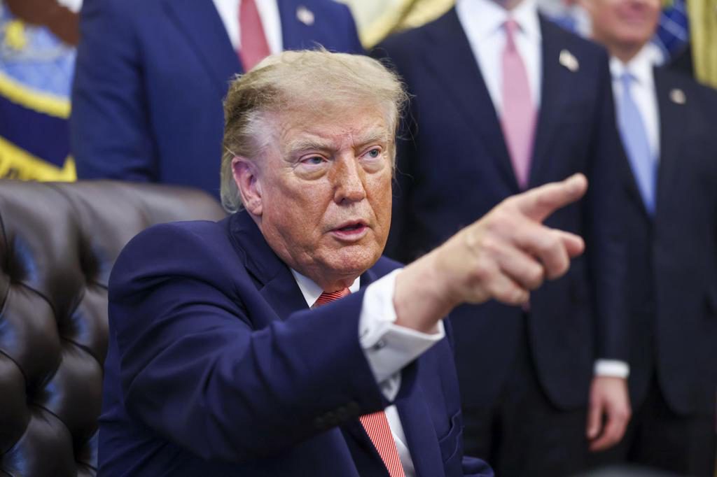 Trump evita dar su respaldo electoral a Le Pen en medio de las protestas en Francia