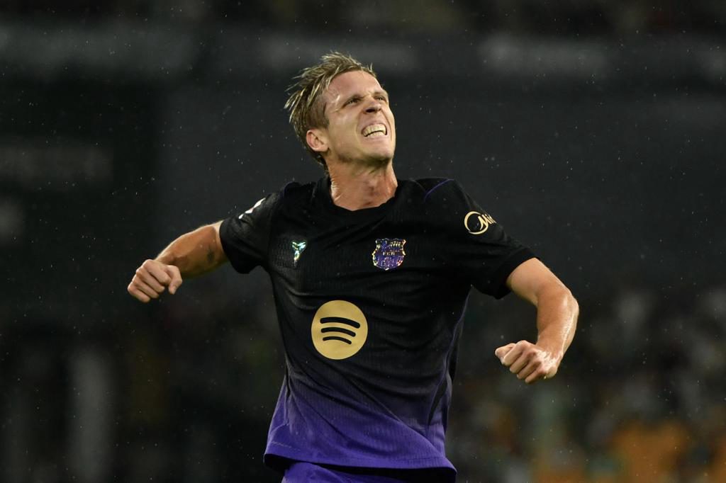 Dani Olmo estará un mes de baja por una lesión en el adductor