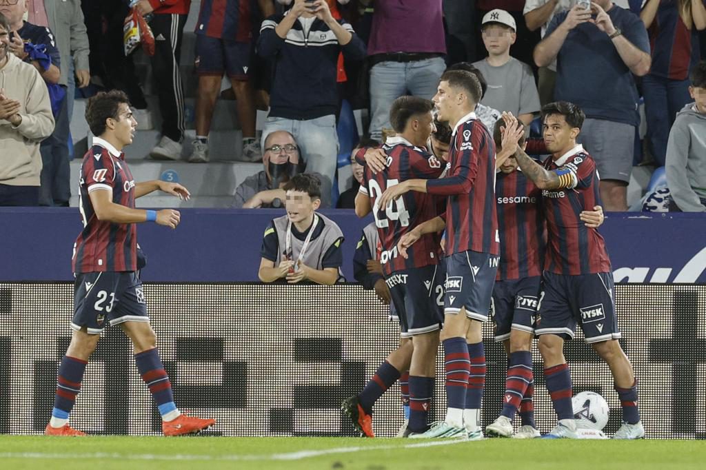 3-1. Roger Brugué y Etta Eyong doblegan al Athletic