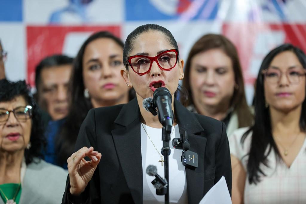 La Policía de Ecuador detiene a la excandidata presidencial del correísmo Luisa González