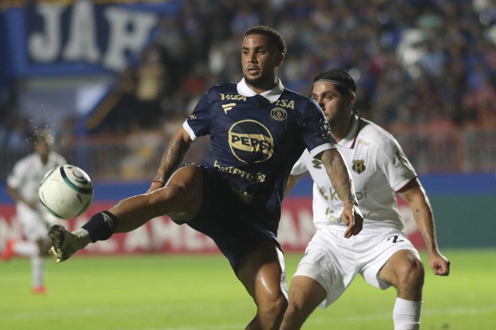 0-0. Motagua y Alajuelense empatan y dejan abierta la lucha por el boleto a la final