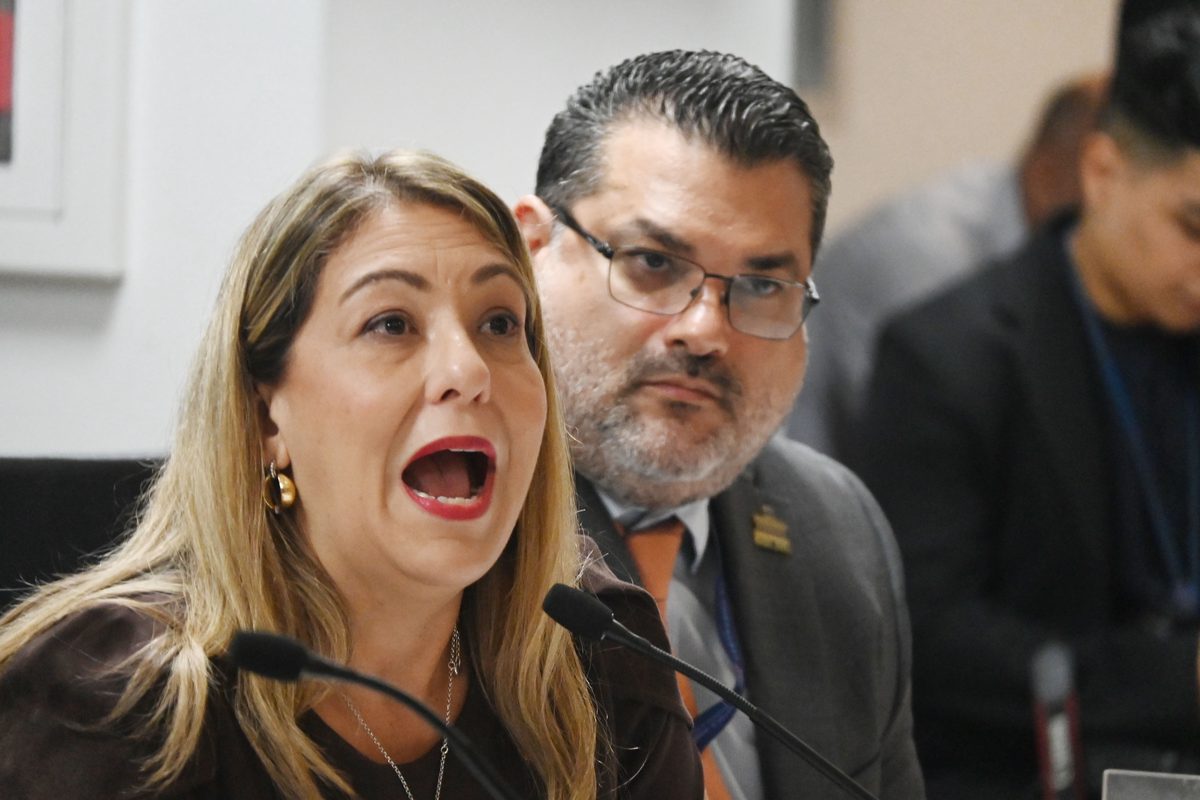 Demandada por $2.5 millones la secretaria de la Familia