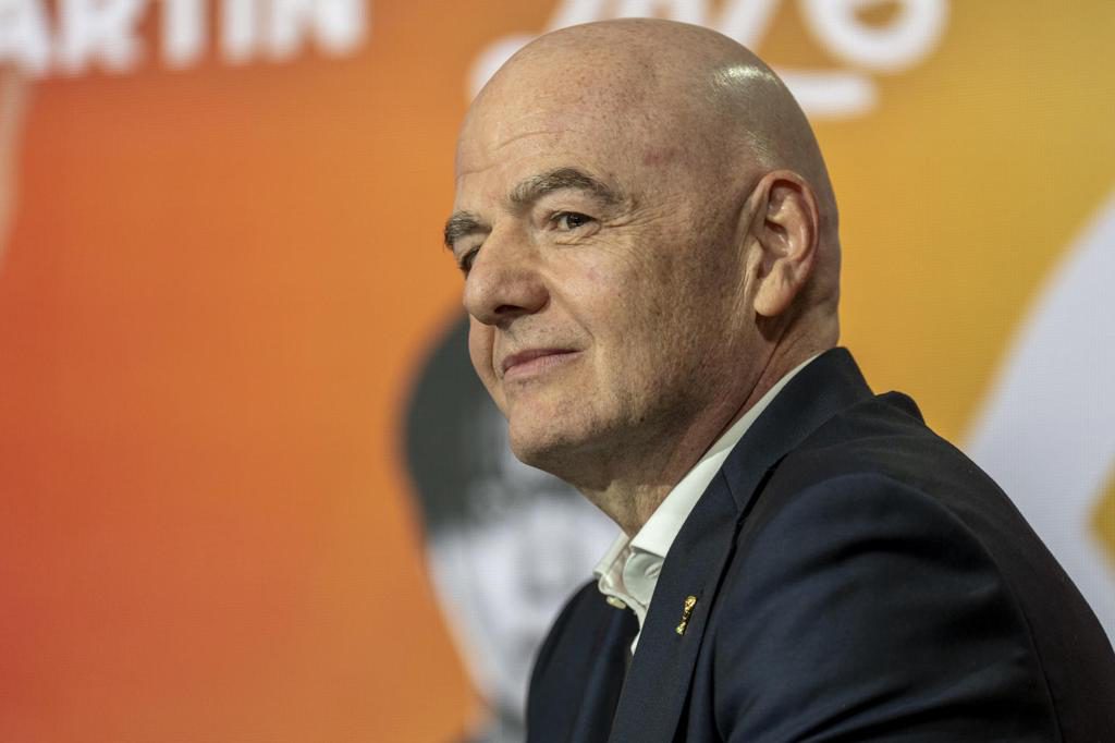 Infantino se jacta de tener el apoyo de «la gran, gran mayoría» del mundo del fútbol