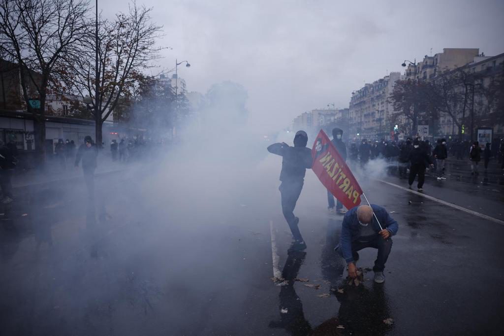 Disturbios en varias ciudades francesas al término de las manifestaciones
