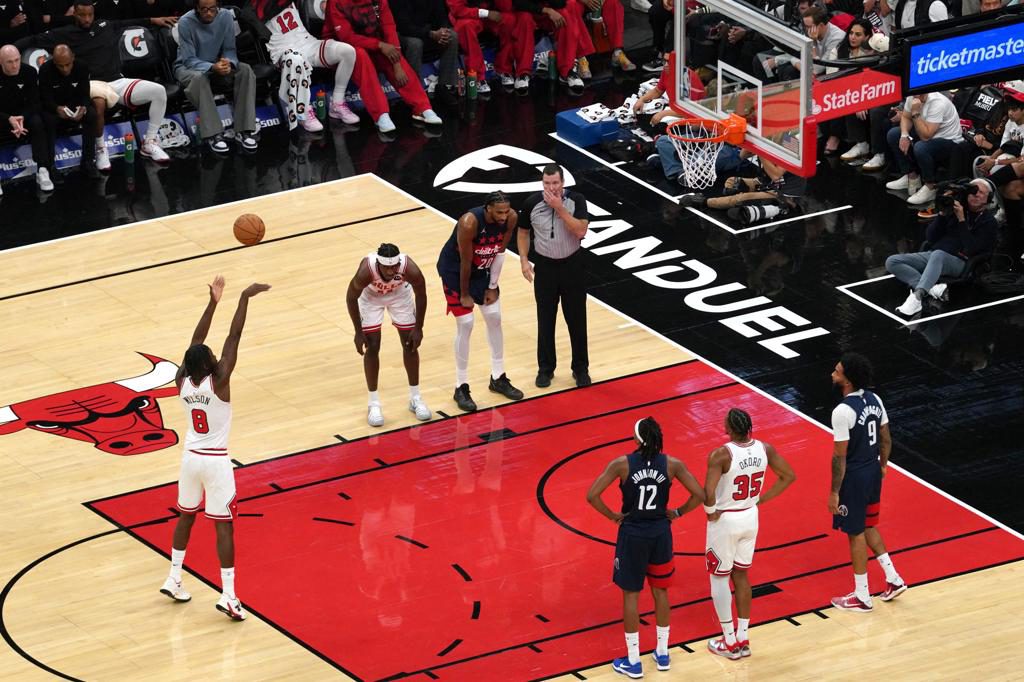 De Larrea vive su primera gran noche en la NBA, Sixers cumplen sin LeBron y Giannis sufre