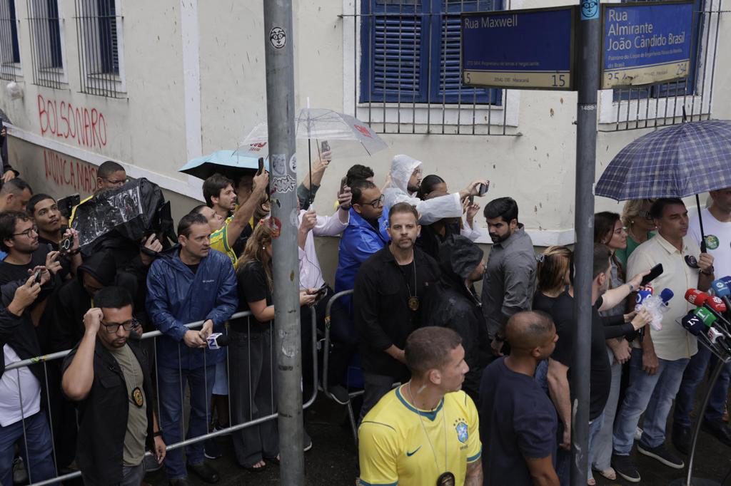 La segunda vuelta presidencial en Brasil transcurre con normalidad pese a las lluvias