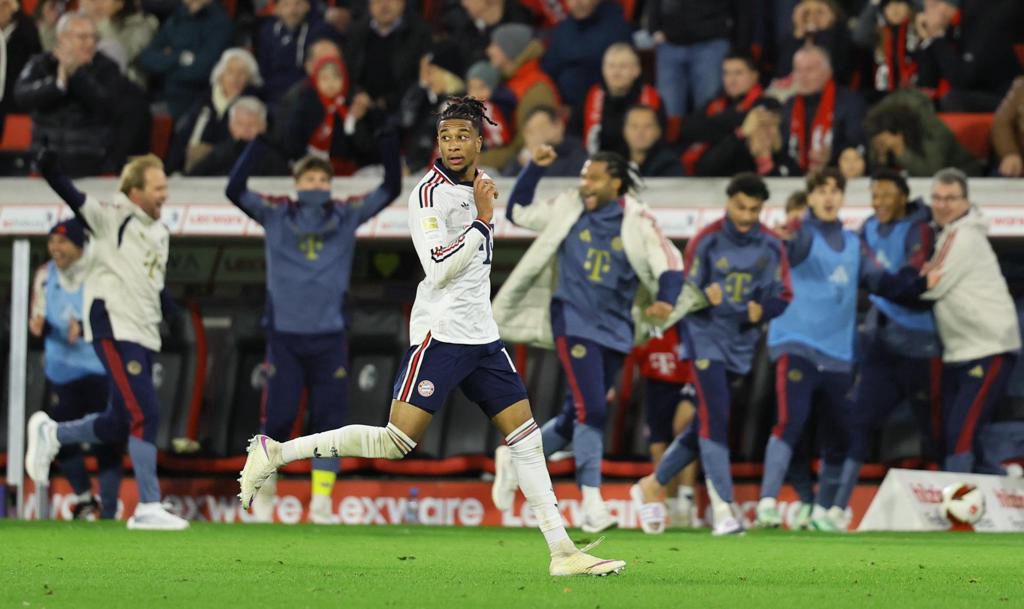 1-3. Olise asegura la victoria del Bayern en el tiempo añadido