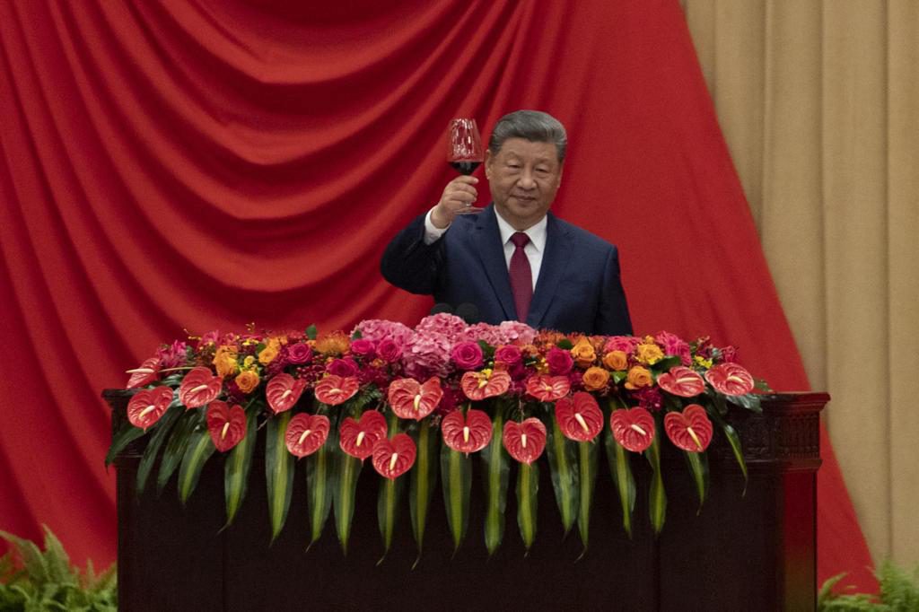 Xi presenta al pleno del PCCh una resolución para reforzar la disciplina interna