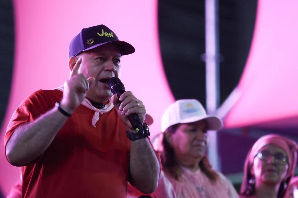Diosdado Cabello dice que en Venezuela «no hay persecuciones» tras el regreso de Machado