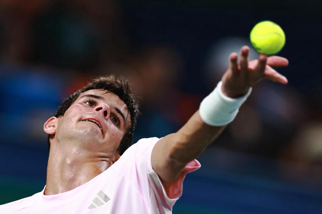 Rafa Jódar debuta en Basilea con un solvente triunfo ante el chileno Alejandro Tabilo