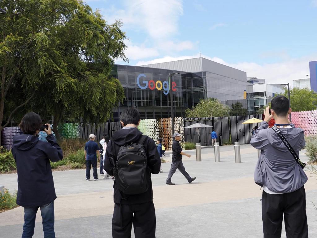Alphabet gana 200.855 millones de dólares en nueve meses, un 105 % más interanual