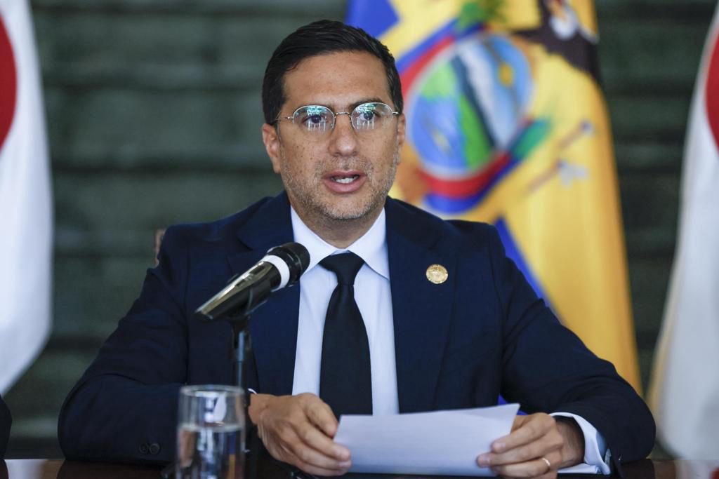 El canciller de Ecuador viaja a Emiratos Árabes, España y Marruecos para ampliar cooperación