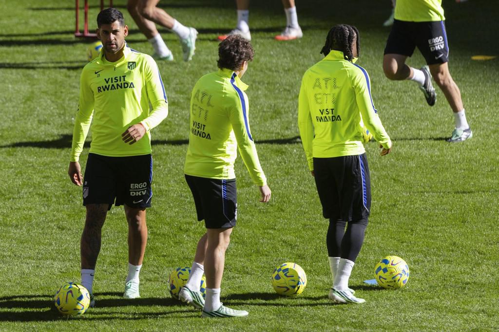 Cuti Romero, directo al once del Atlético de Madrid contra el Levante