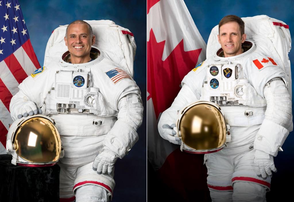 Dos astronautas concluyen una caminata espacial tras instalar un panel solar en la EEI