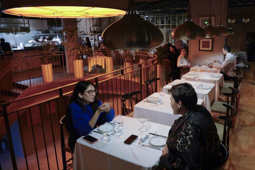 El chef del mejor restaurante latino en 2025 ahora fusiona cocina nikkei con colombiana