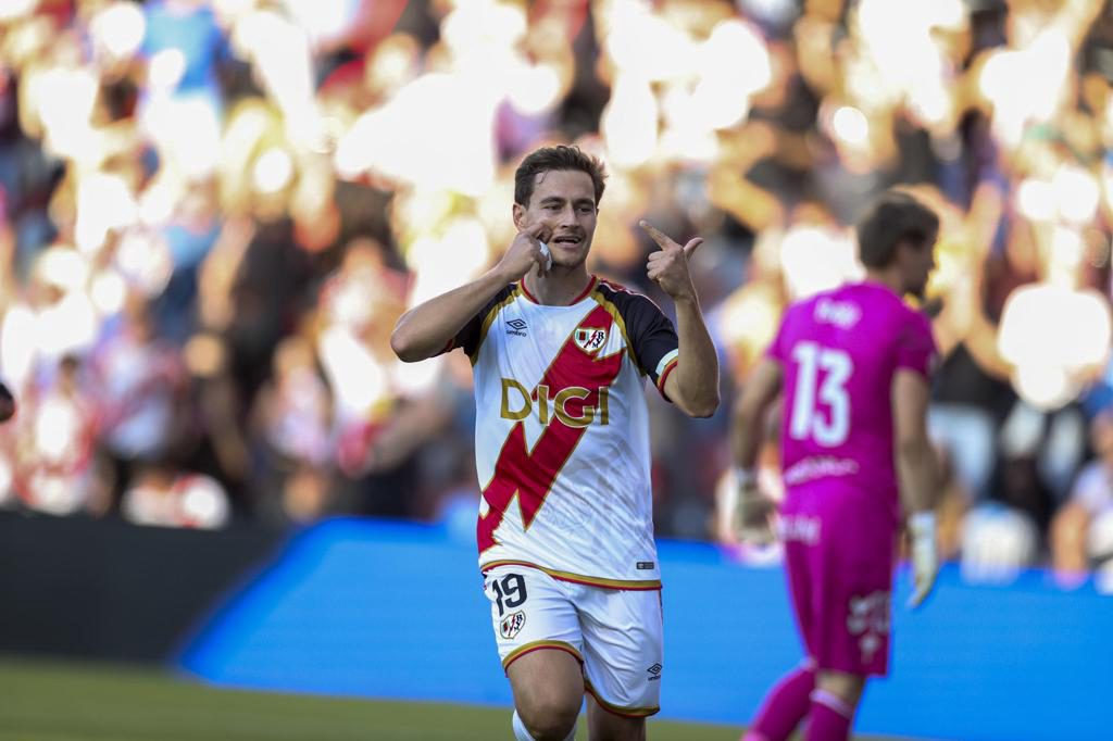 3-0. El Rayo recupera la sonrisa ante el Celta de Vigo