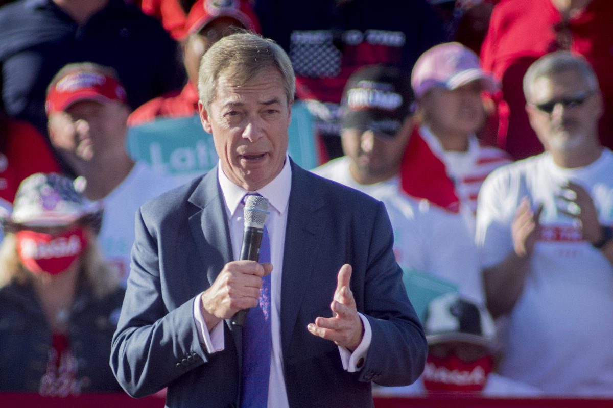 Los laboristas piden investigar si Farage incumplió las normas sobre financiación política